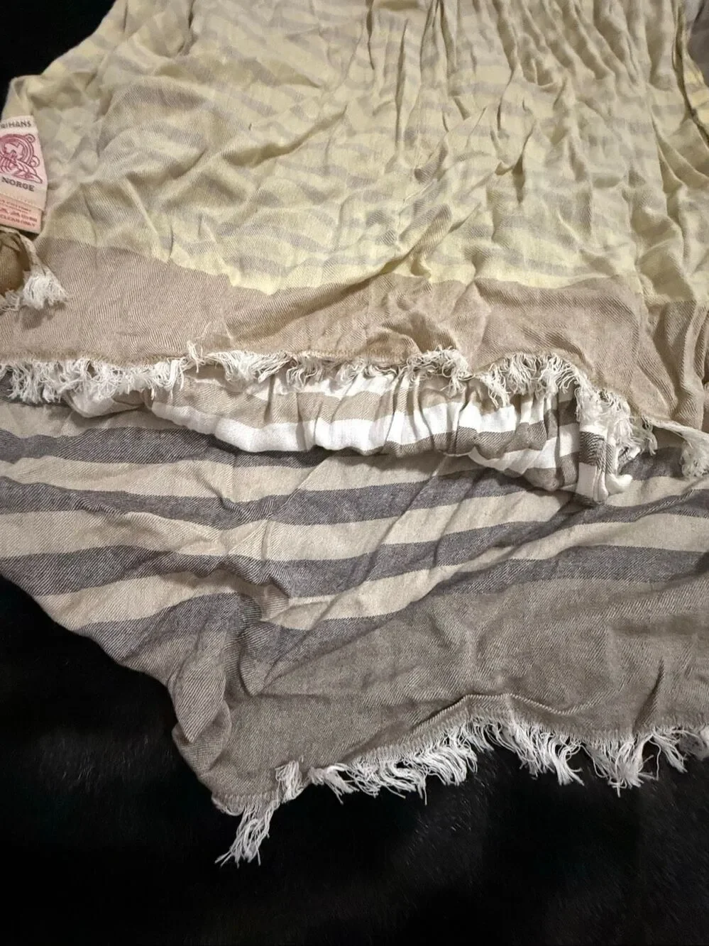 AUTHENTIC Bunad Norwegian  shawl TYRIHANS  1 scarf  Norway 72x 46